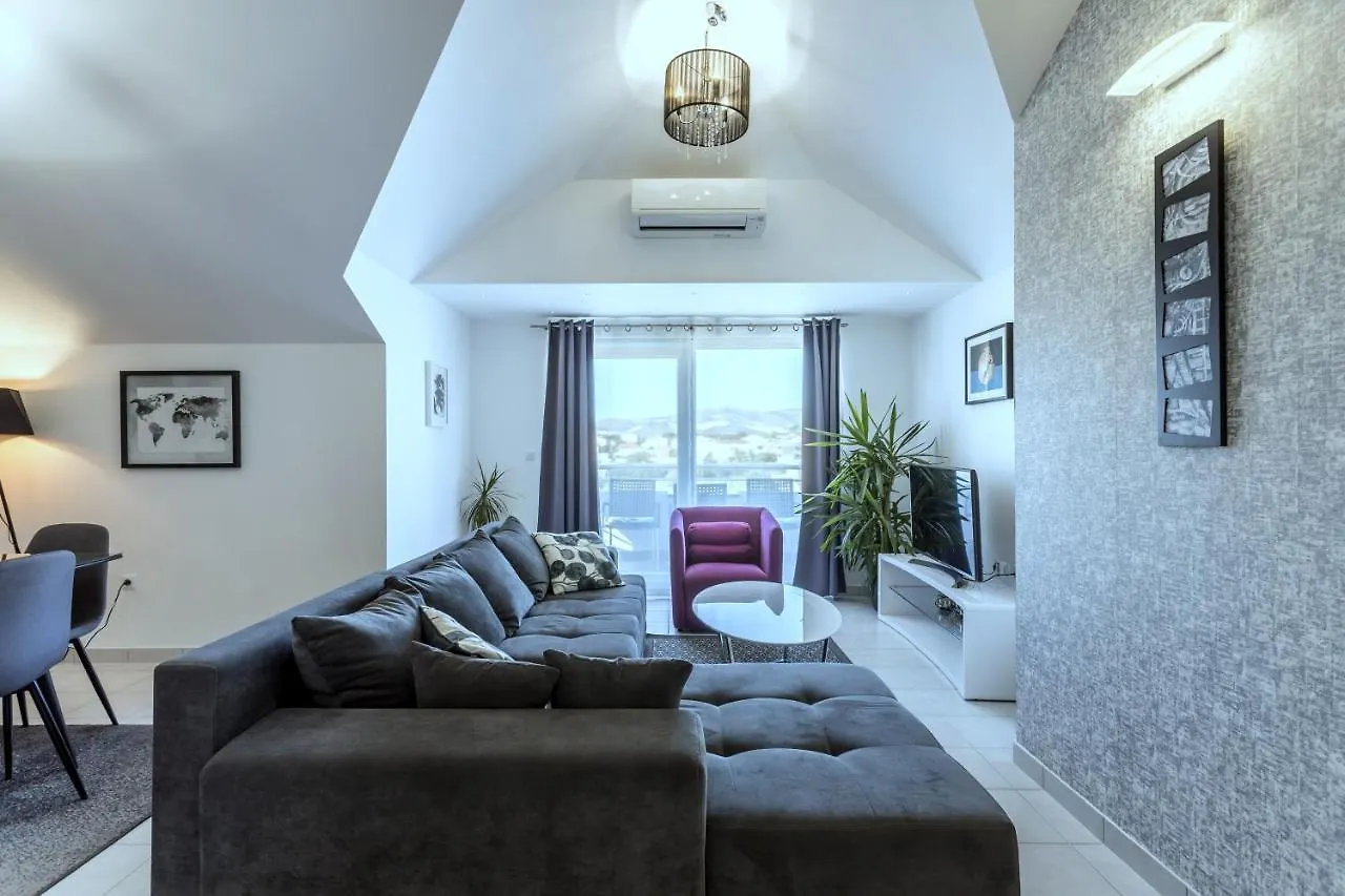 Kalea Apartment Kaštela 0*,  Croácia